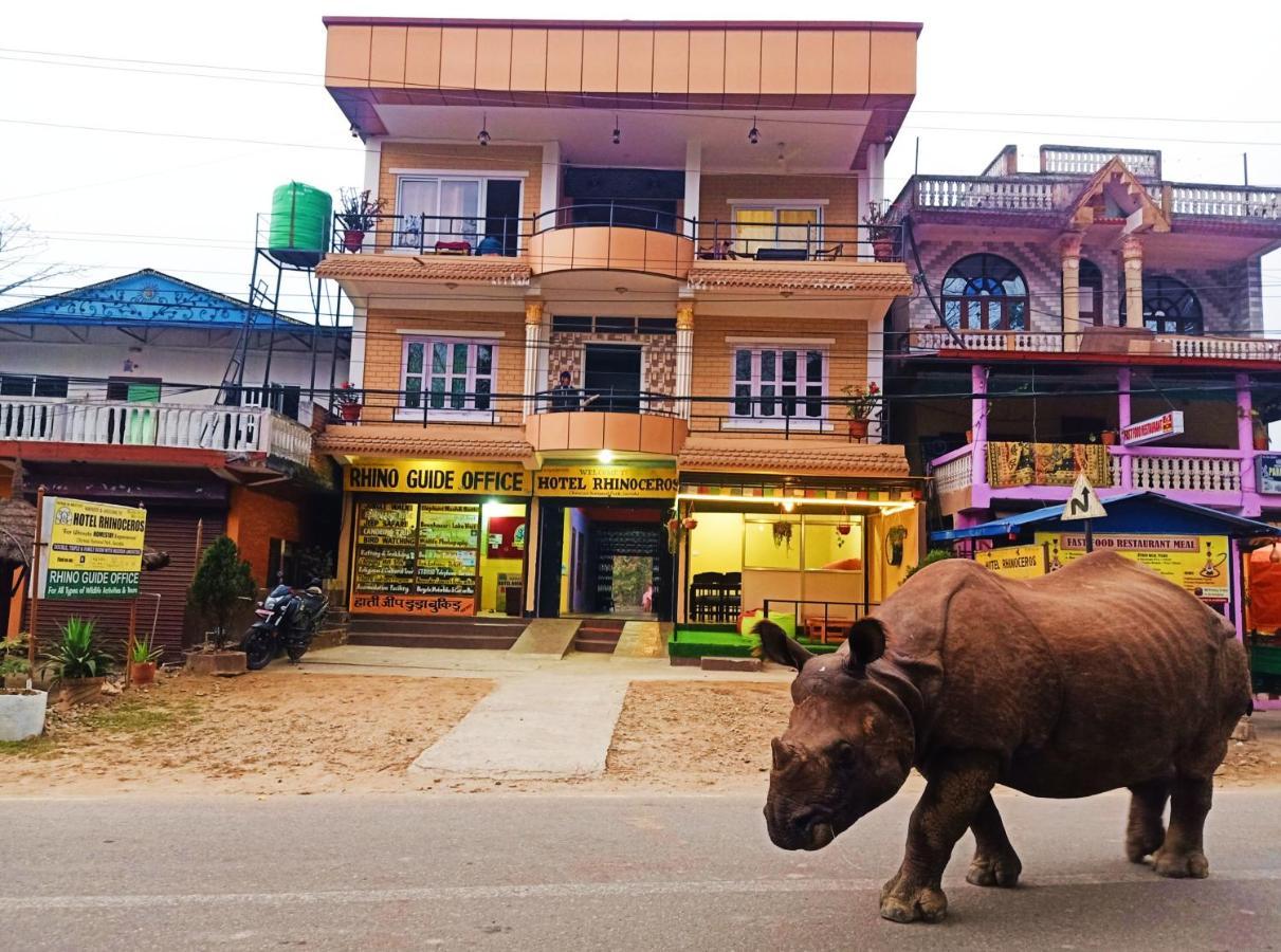 Hotel Rhinoceros-Homestay Саураха Экстерьер фото